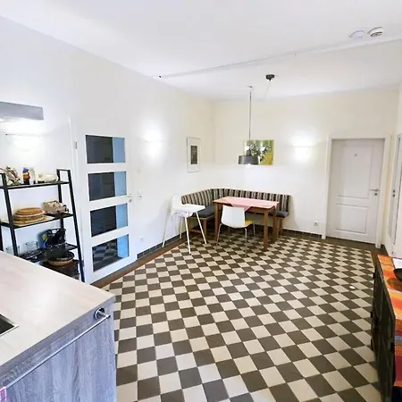 Nyaraló Holiday Apartment In Pirna With Swimming Pool