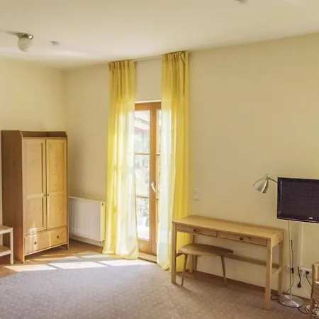 Nyaraló Holiday Apartment In Pirna With Swimming Pool *